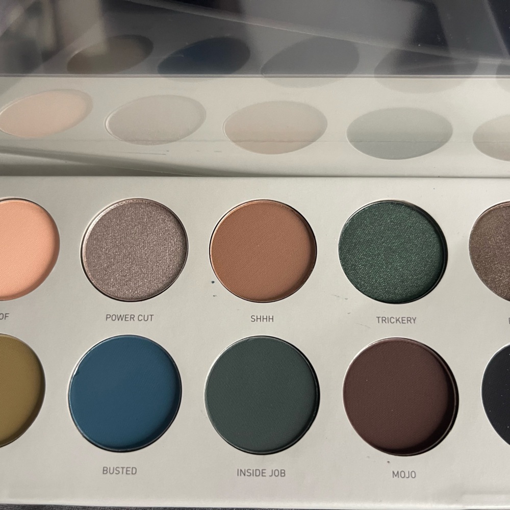 Morphe Blue and Brown Eyeshadow Palette with Matte and Shimmer Finishes